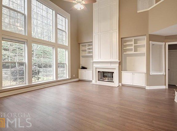 3rd image of 1508 Wedmore Ct SE