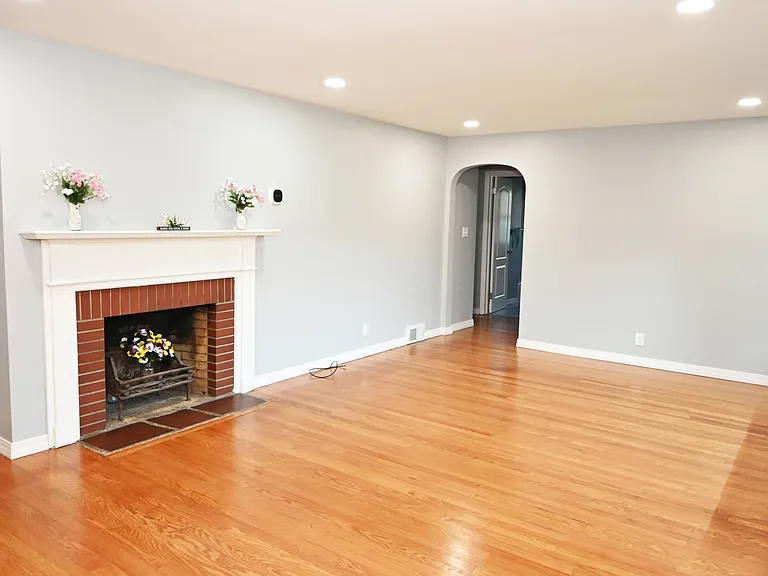 56 West St — Photo 22