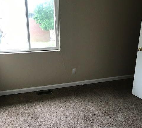 5th image of 501 Beauford Pl
