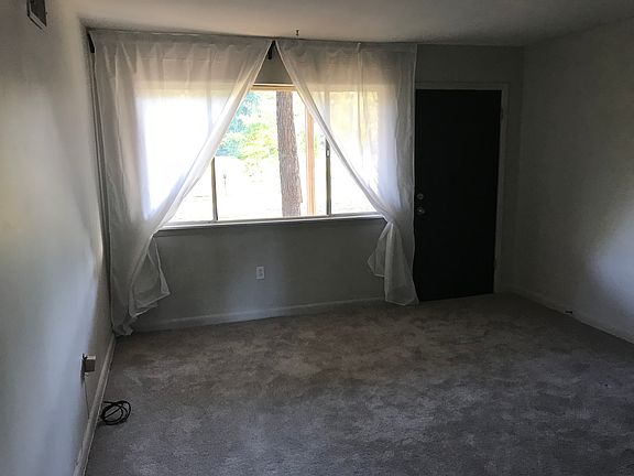 Living Room-new gray carpet