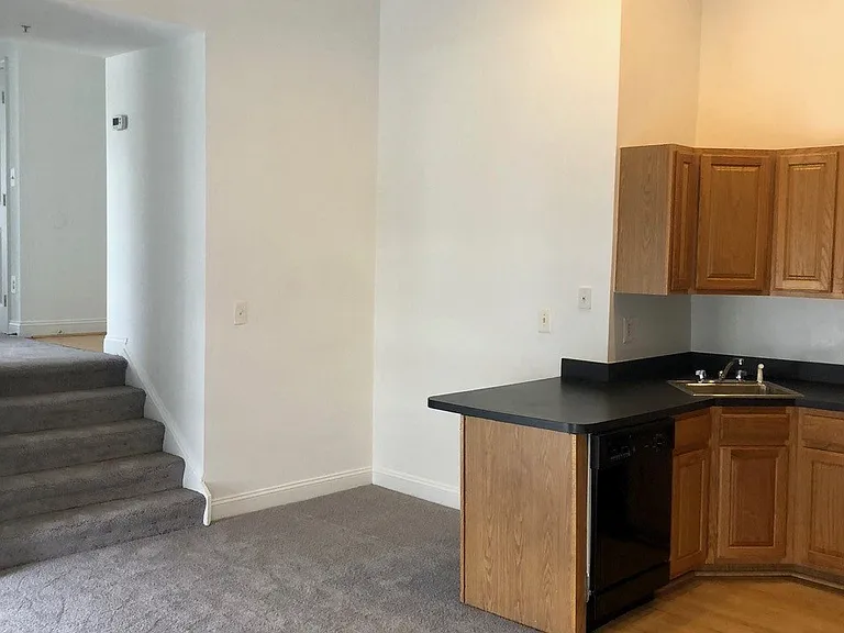 The Lofts at 2nd and LOMA — Photo 8