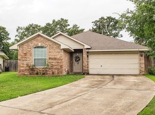 2398 Waterwood Ln, Bryan, TX 77803