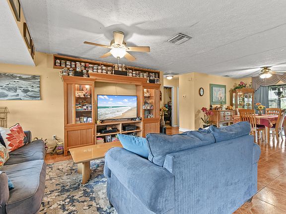 2nd image of 391 SE Walters Terrace