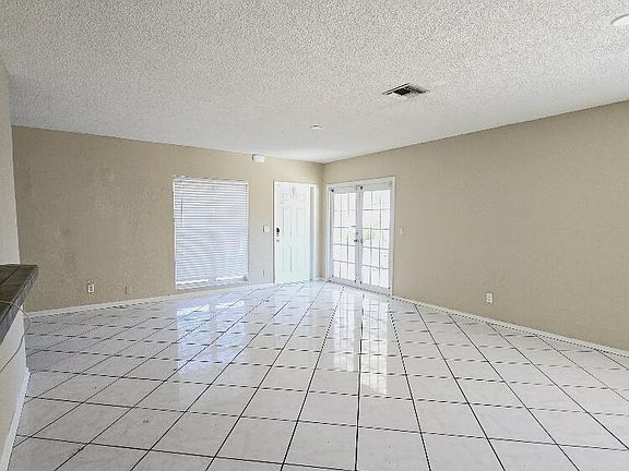 5th image of 415 S Arnold Avenue