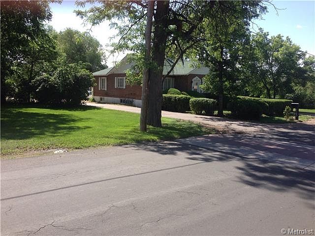 2nd image of 2816 Teller St