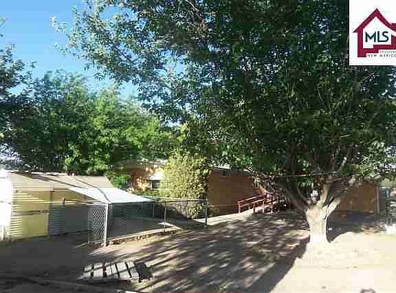 5th image of 2731 W Hadley Ave