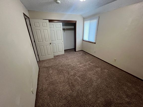 4th image of 3222 Lincoln Way #11