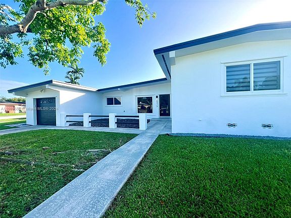 2nd image of 20415 Leeward Ln