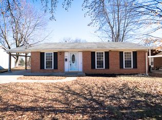 2560 Hedgerow Dr, Florissant, MO