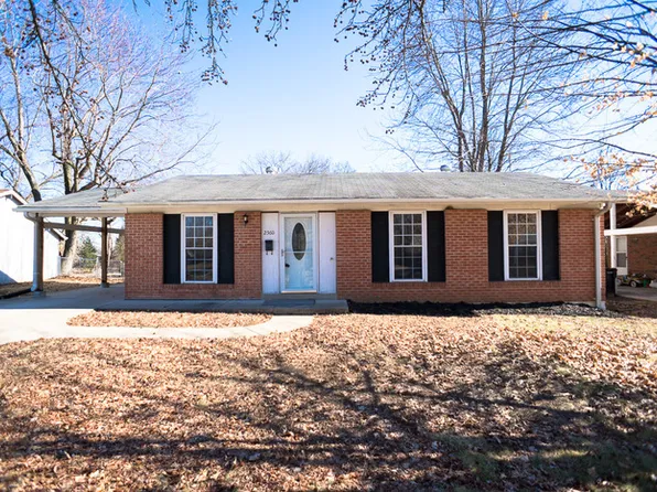 2560 Hedgerow Dr, Florissant, MO 63031