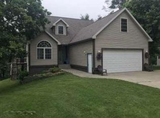 1408 E Airport Rd, Muskegon, MI