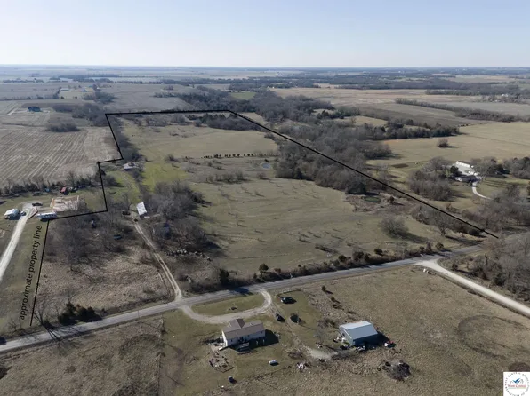 11902 Easter Rd, Green Ridge, MO 65332