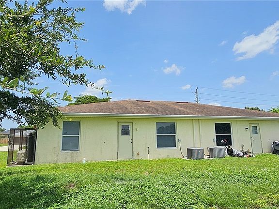 3rd image of 3003 Gilbert Ave S