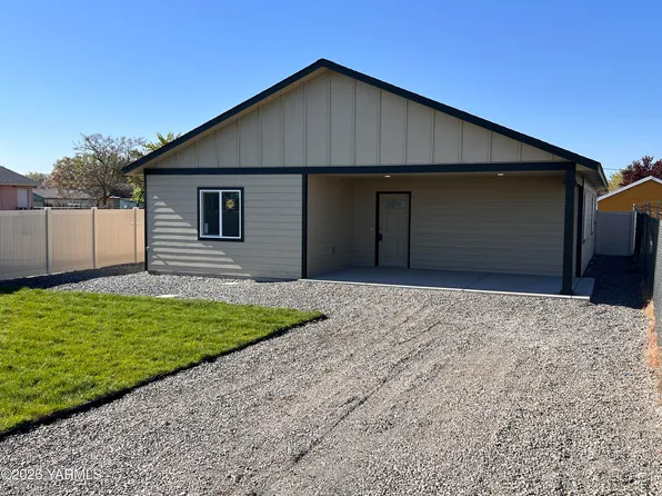 122 W South St, Mabton, WA 98935