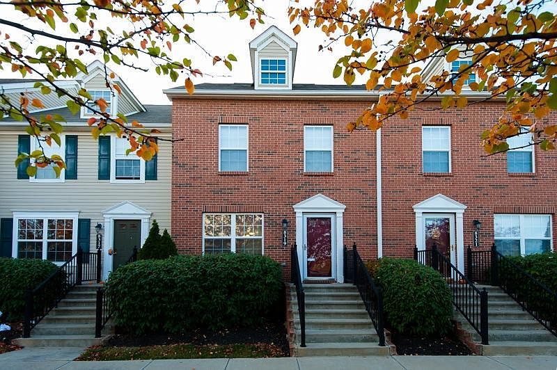 8319 Linton