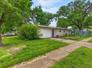 221 Spring Rd, Bartlesville, OK 74003