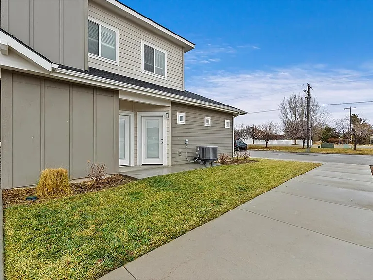 White Hawk Townhomes — Photo 109
