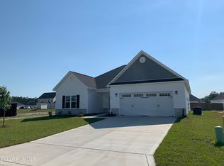 752 Regiment Rd, Jacksonville, NC 28546