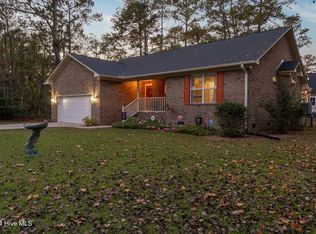 902 Caroline Ct, New Bern, NC 28560