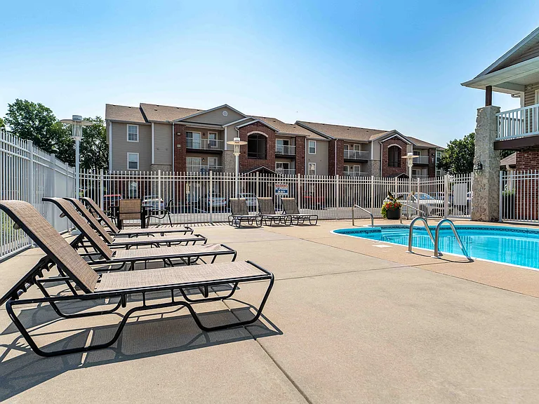 Battlefield Park Apartments — Photo 23