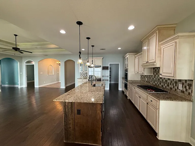 6148 E Bay Blvd — Photo 8