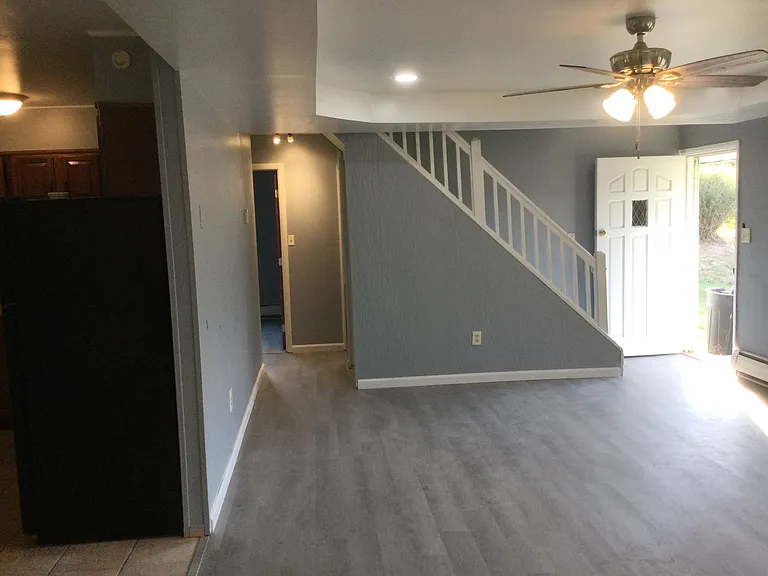 80 Upland Rd — Photo 7