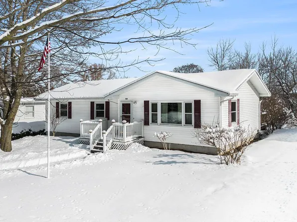 724 Cherokee St, Traverse City, MI 49684