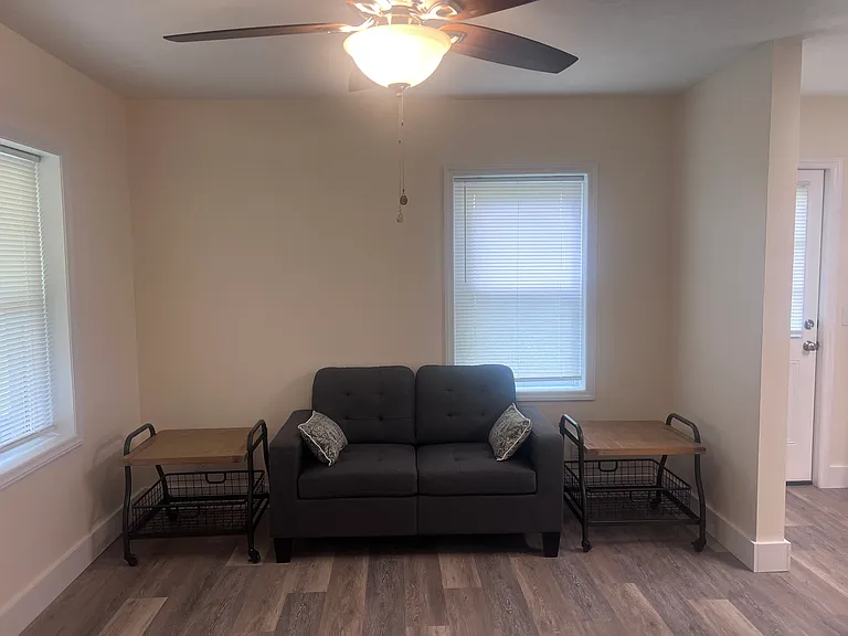 634 Cherry St — Photo 11