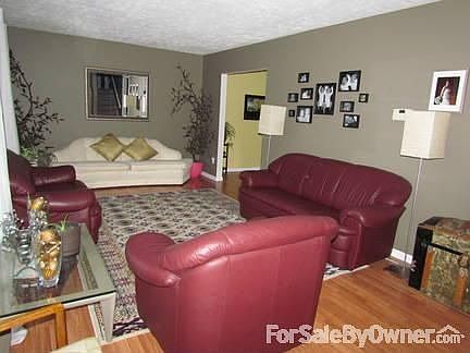 3rd image of 952 Ashcreek Dr