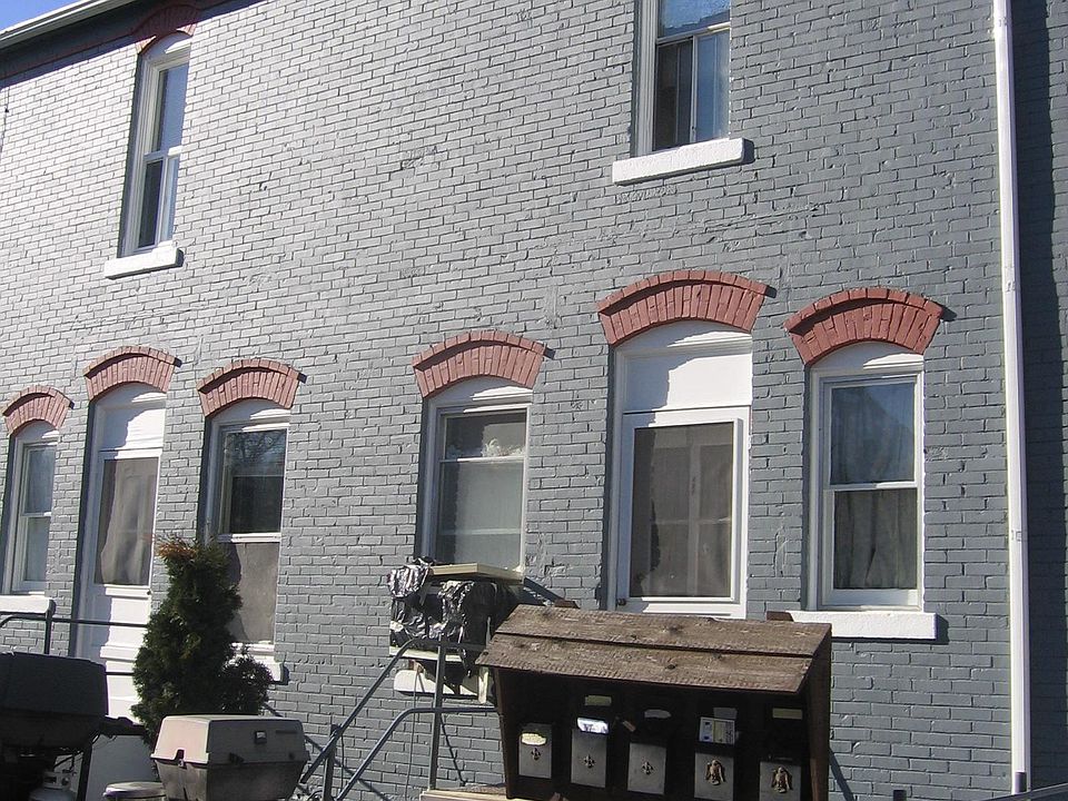 1st image of 303 E Spruce St APT 2