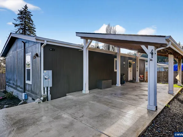 826 SW Cherry St, Willamina, OR 97396