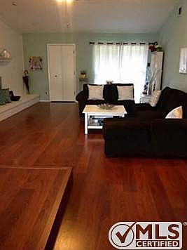 5th image of 17 Lakewood Dr
