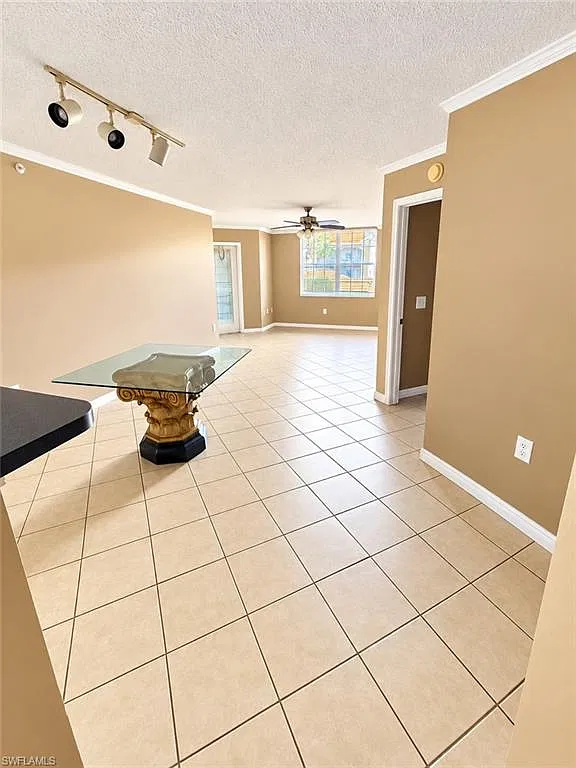 2 bed, 2.0 bath, 1087 sqft, $1,850 — Photo 3