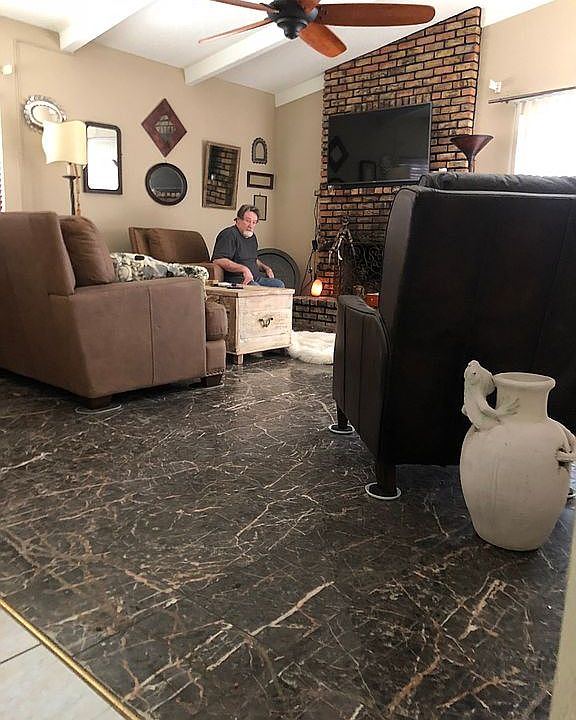 1st image of 39704 Golfers Dr