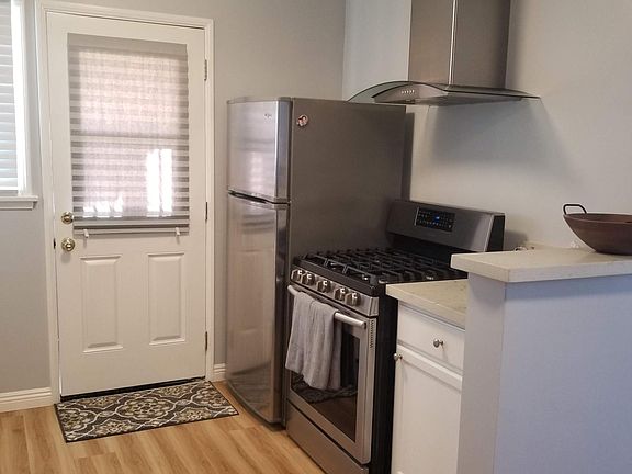 5th image of 5104 E Livingston Dr APT C