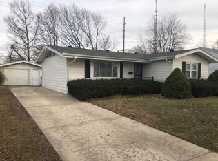 2128 Faringdon Rd, Springfield, IL 62702