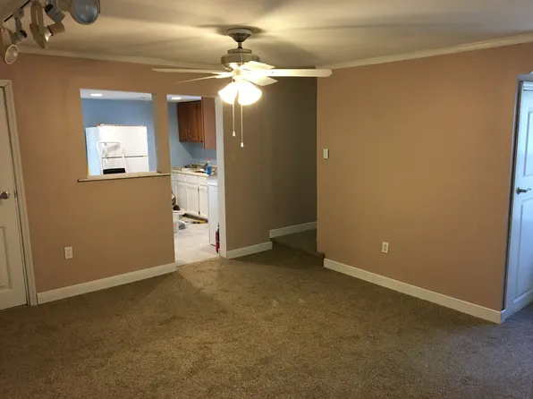 822 Bay Way, Sharon, PA 16146