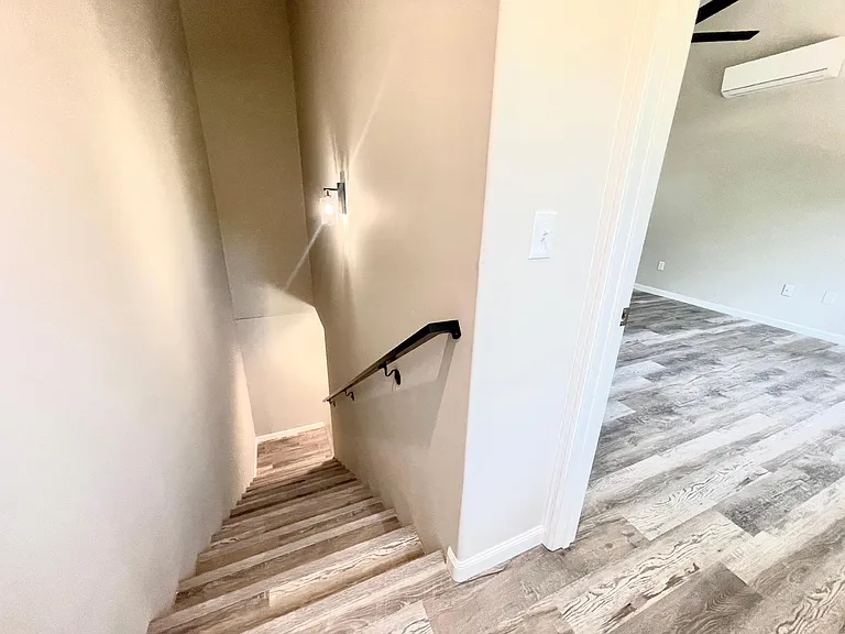 720 N Walnut St #13 — Photo 18