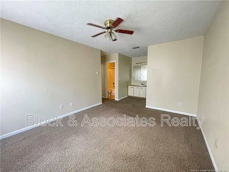1000 Wood Creek Dr #9 — Photo 13