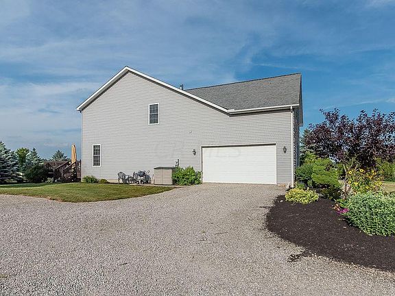 3rd image of 2753 Maple Leaf Ct