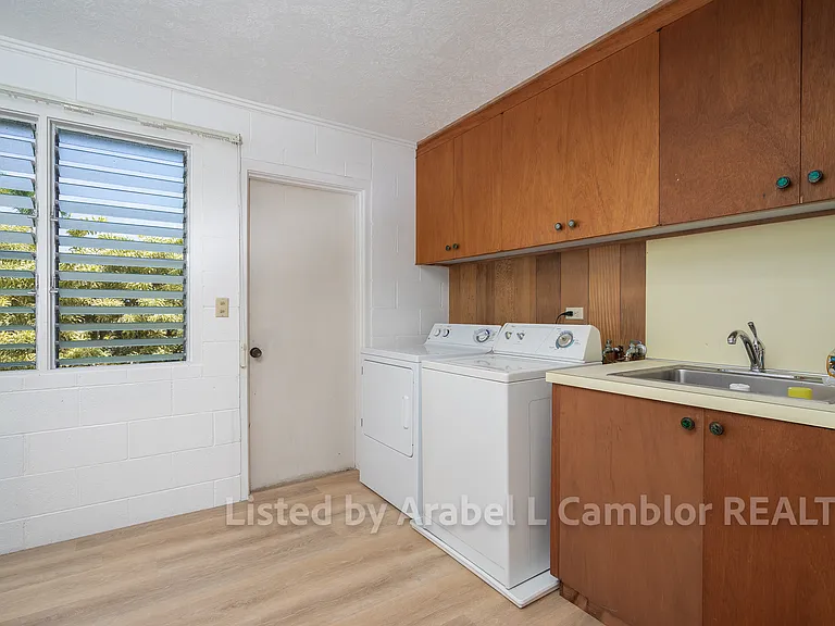 129 Kapualani St — Photo 14