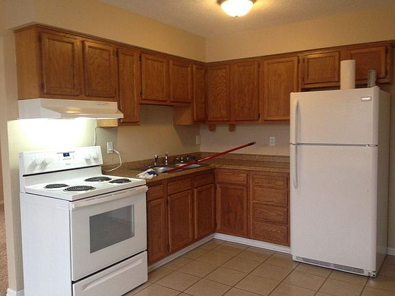 3rd image of 8305 S Cameron Dr