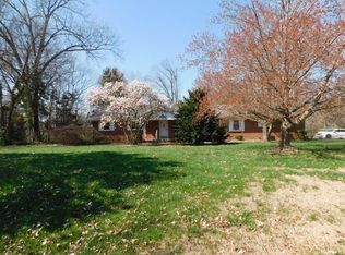 401 Skyline Park Dr, Hopkinsville, KY 42240