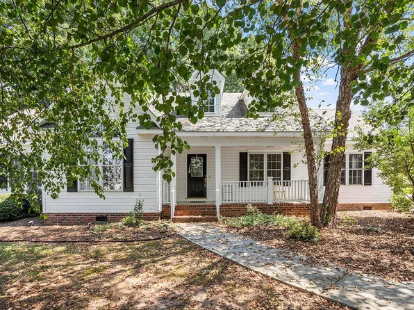 182 Woodcrest Dr, Youngsville, NC 27596