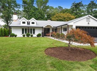 1441 Roosevelt Pl, Pelham, NY 10803