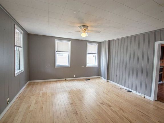 5th image of 30 Chase St