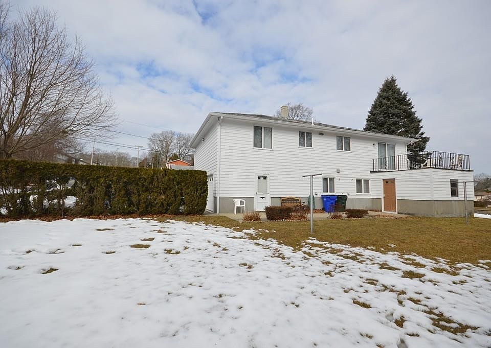 7 Hyacinth St, Fall River, MA 02720 | Zillow