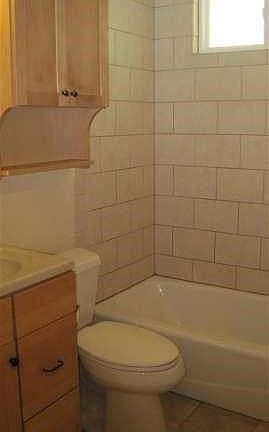 4th image of 10237 Sunland Blvd