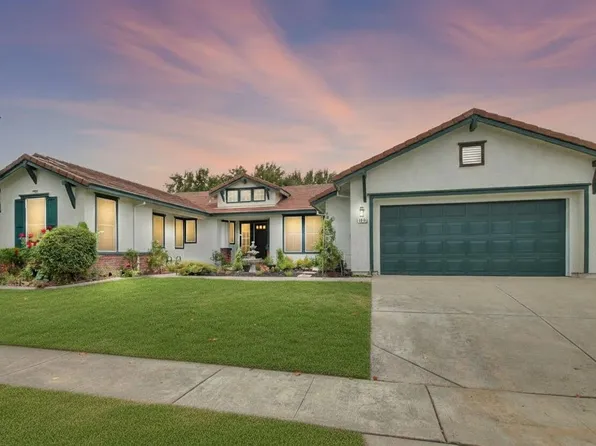 1073 Bronco Dr, Plumas Lake, CA 95961