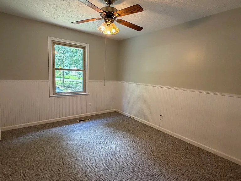 146 Celeste Ln — Photo 10